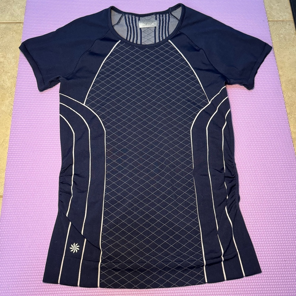 Athleta Finish Fast Line ruched tee